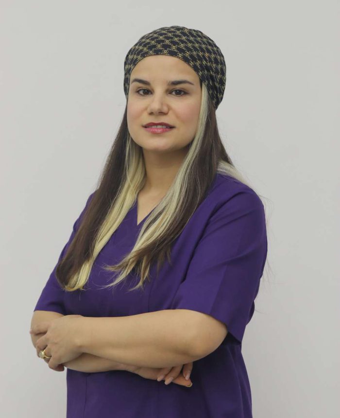 دکتر هانیه راز دندانپزشک شیراز