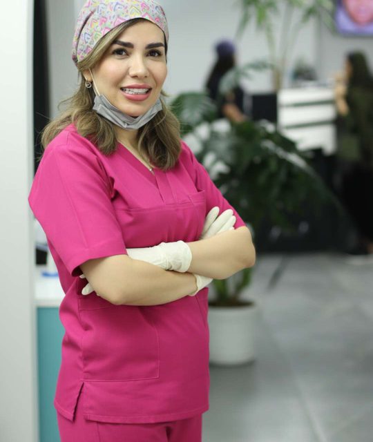دکتر شیوا پرهون دندانپزشک کلینیک زندیه شیراز
